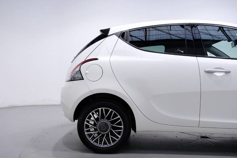 LANCIA Ypsilon 46