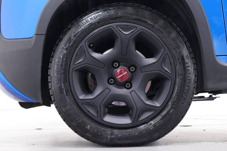 FIAT Panda Cross 13