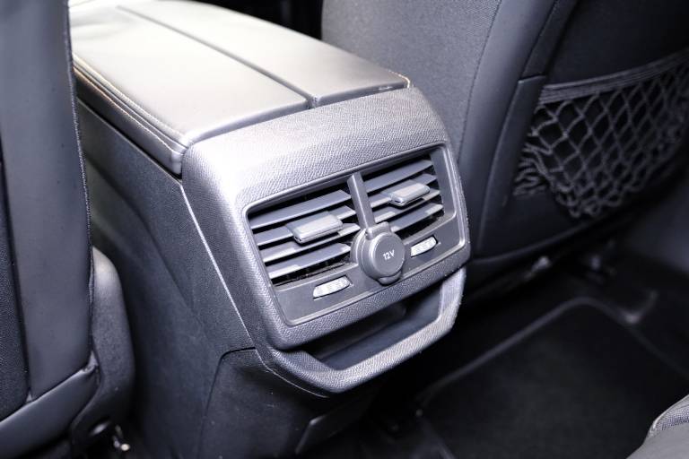 PEUGEOT 3008 46