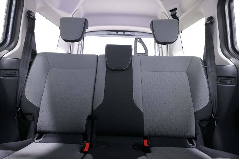 FORD Tourneo Courier 40