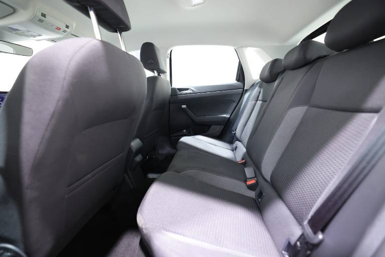 VOLKSWAGEN Polo 35