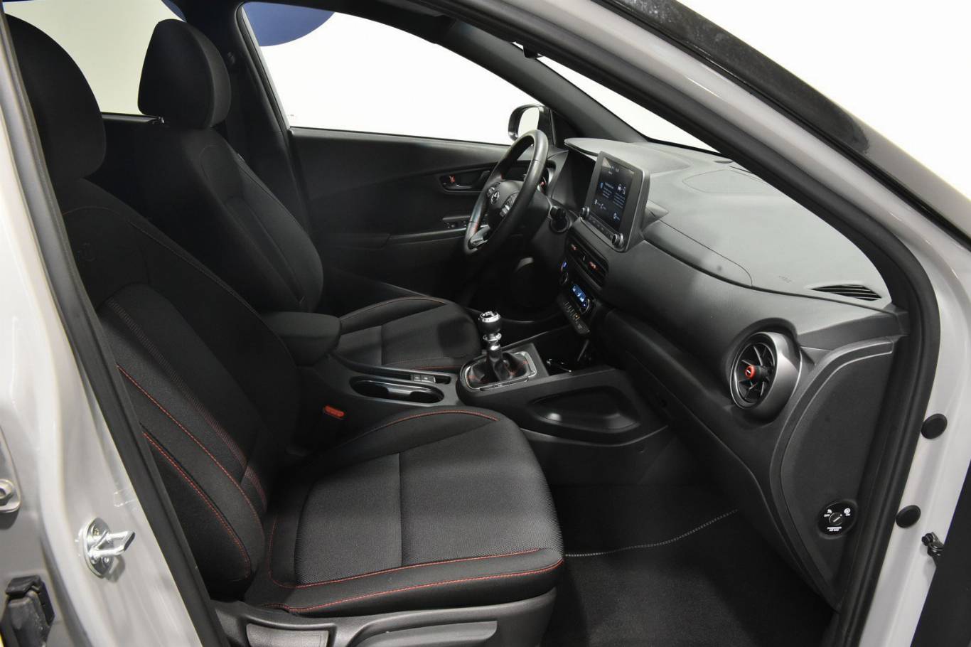 HYUNDAI Kona 24