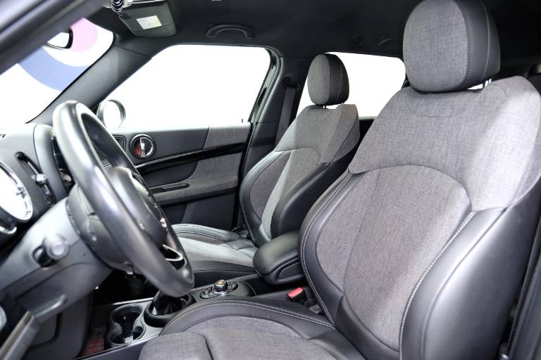 MINI Countryman 6