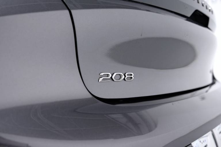 PEUGEOT 208 52