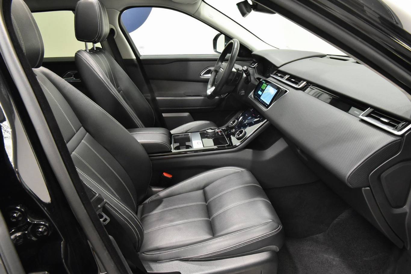 LAND ROVER Range Rover Velar 21