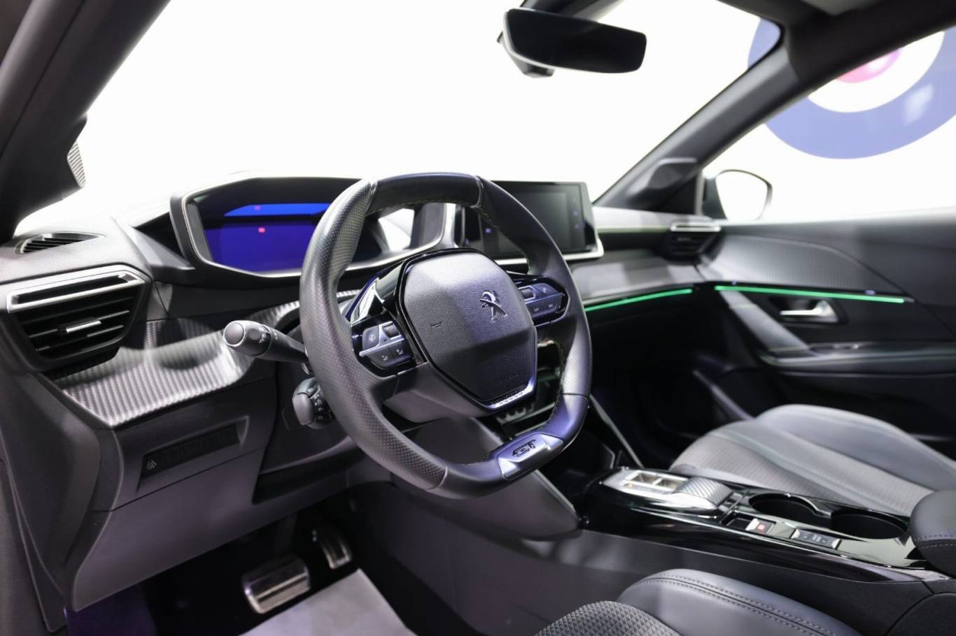 PEUGEOT 208 5