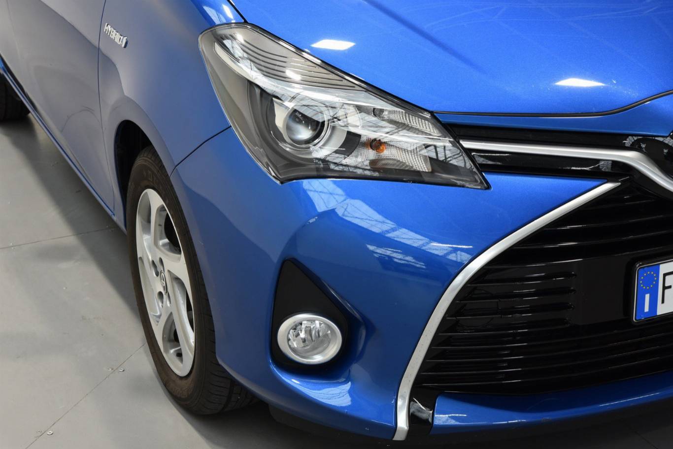 TOYOTA Yaris 52