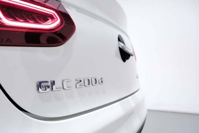 MERCEDES-BENZ GLC 200 81