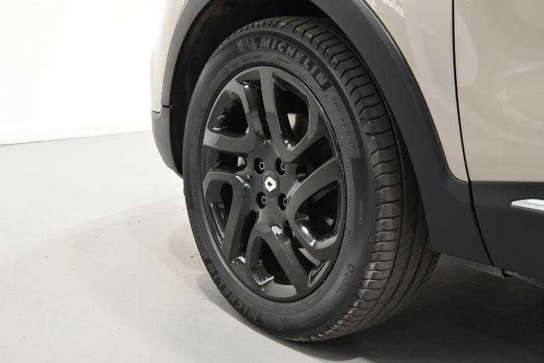 RENAULT Captur 9