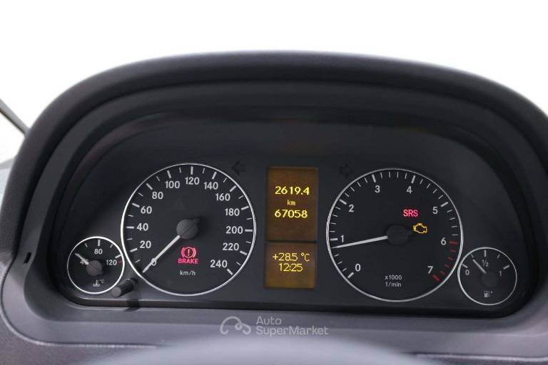MERCEDES-BENZ Classe A 8