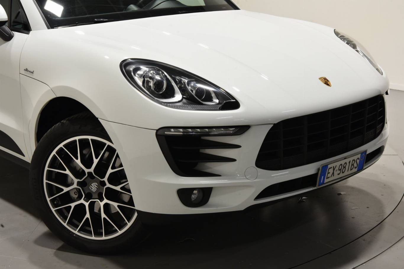 PORSCHE Macan 62