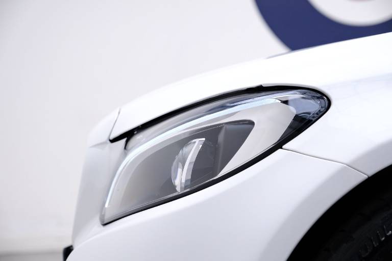 MERCEDES-BENZ C 220 16