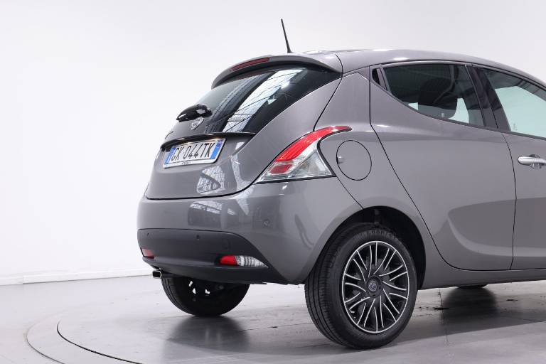 LANCIA Ypsilon 39