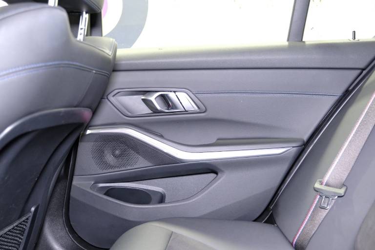 BMW 320 38