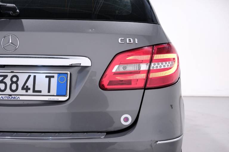 MERCEDES-BENZ B 200 49