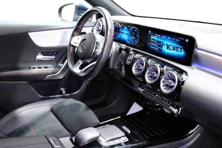 MERCEDES-BENZ A 180 62