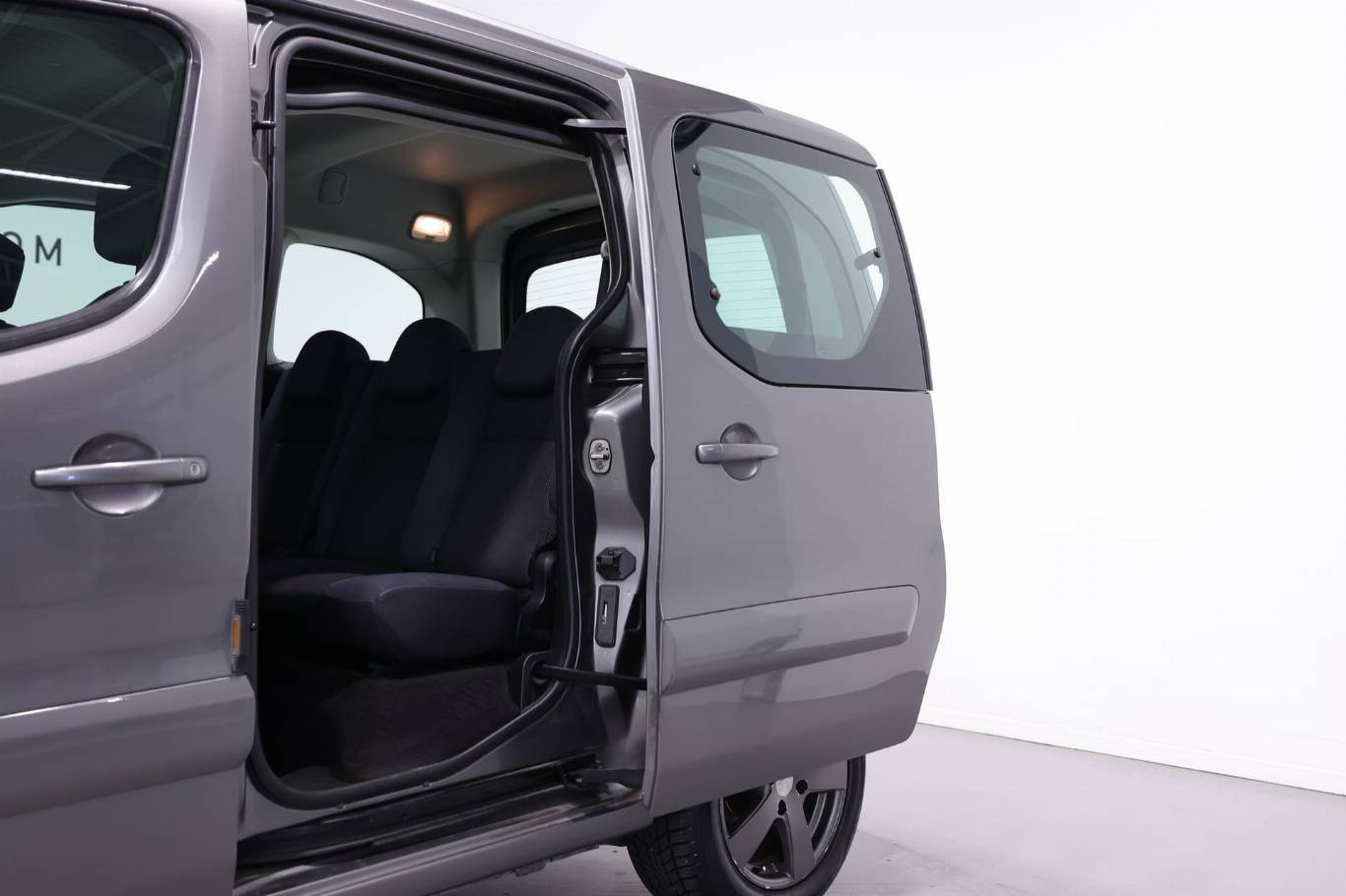 PEUGEOT Partner 30