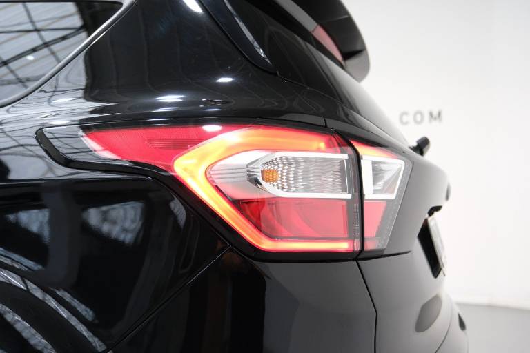 FORD Kuga 42