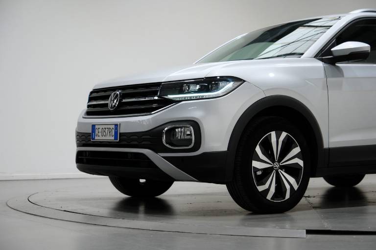 VOLKSWAGEN T-Cross 11