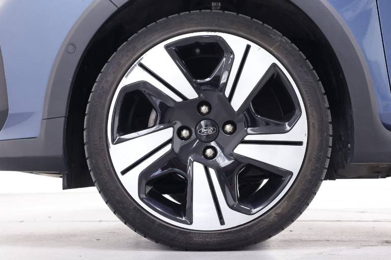 FORD Fiesta 13