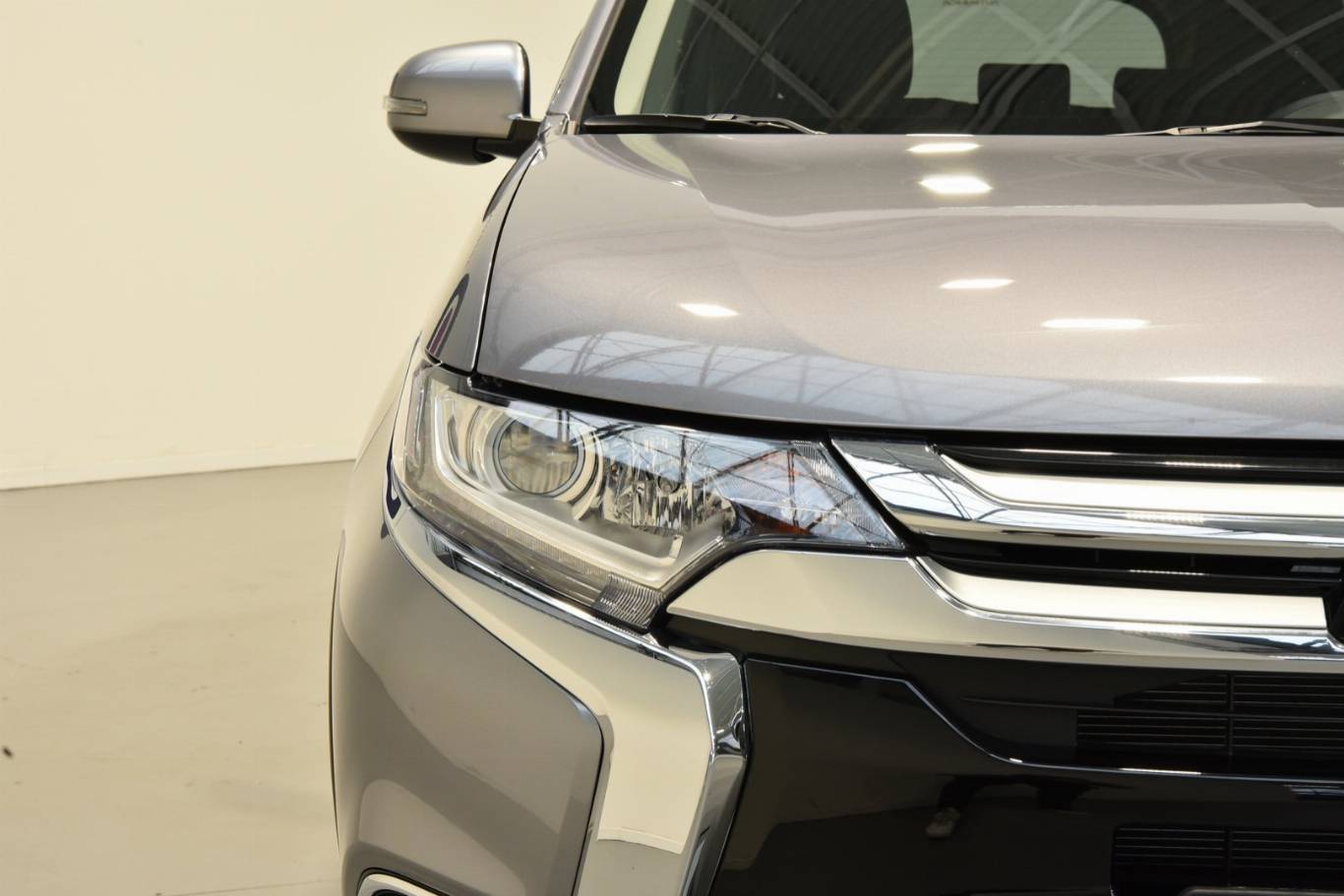 MITSUBISHI Outlander 15