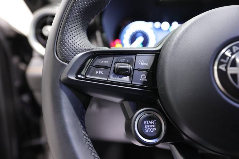 ALFA ROMEO Tonale 71