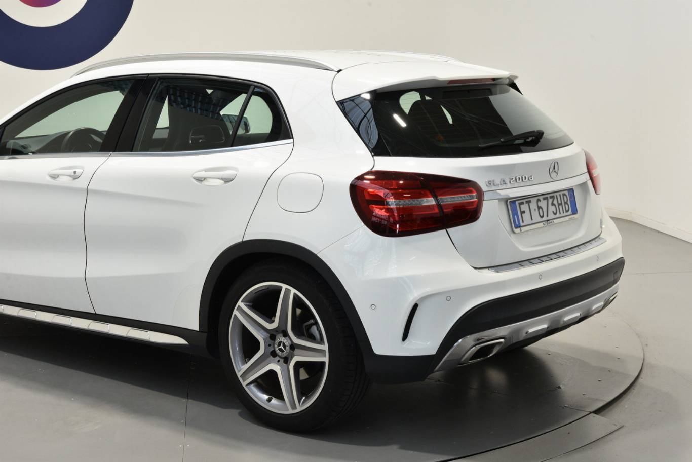 MERCEDES-BENZ GLA 200 40