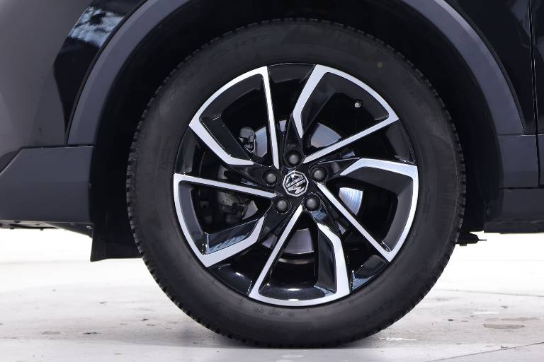 MG ZS 13