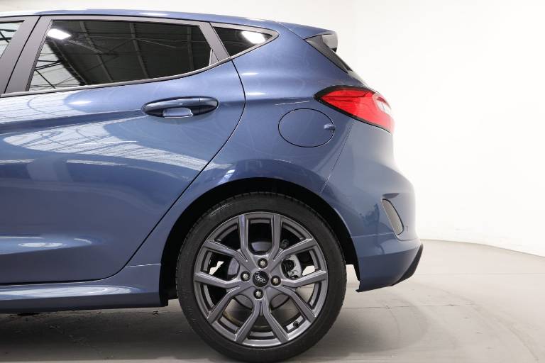 FORD Fiesta 38