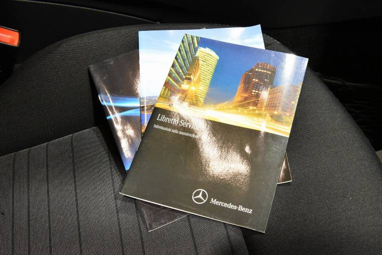 MERCEDES-BENZ C 220 53