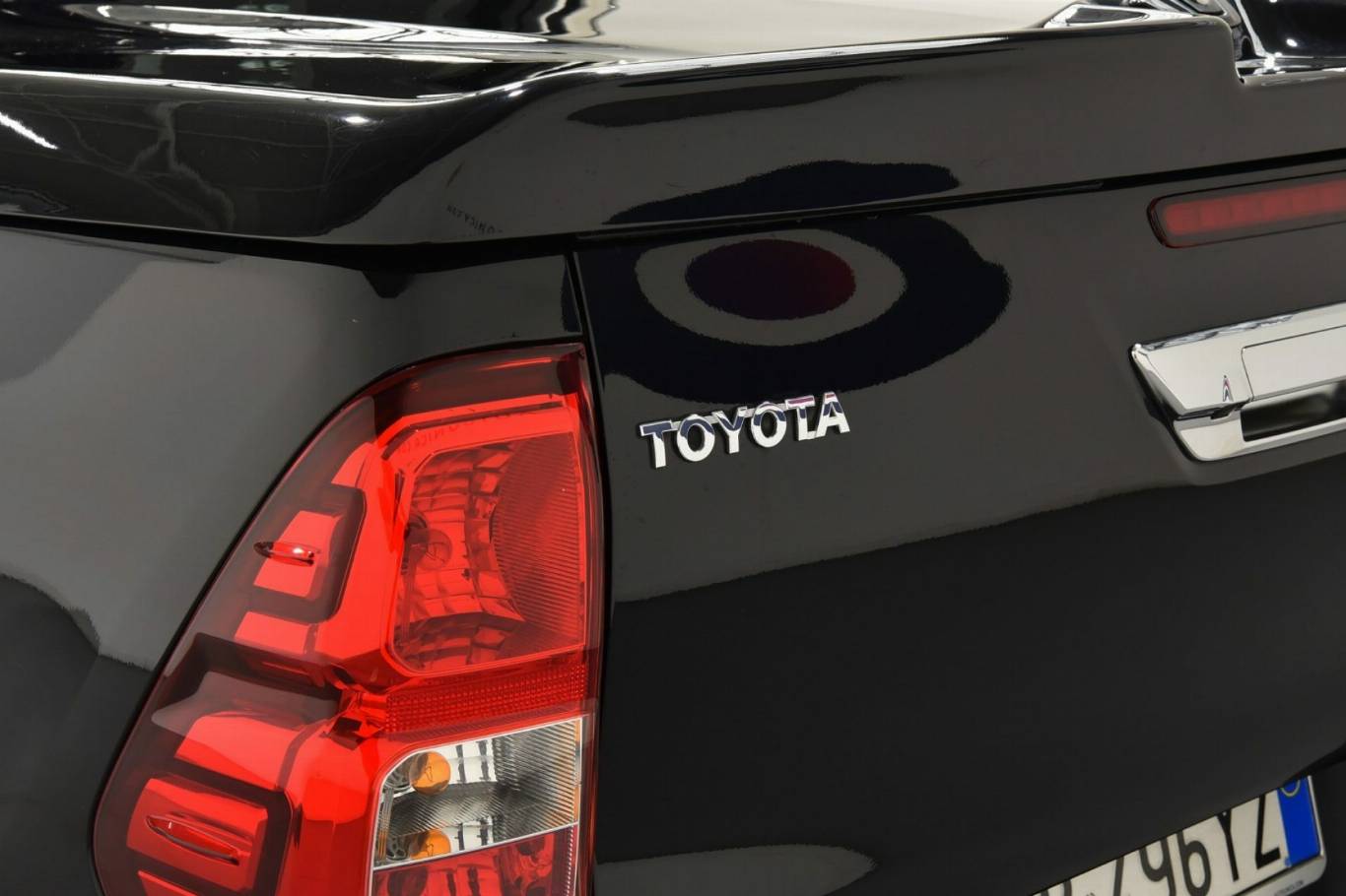 TOYOTA Hilux 48
