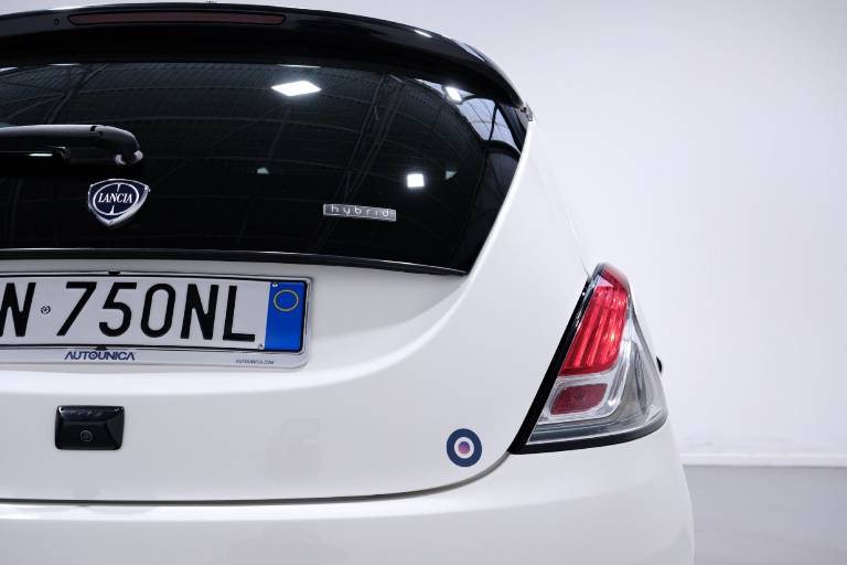 LANCIA Ypsilon 42