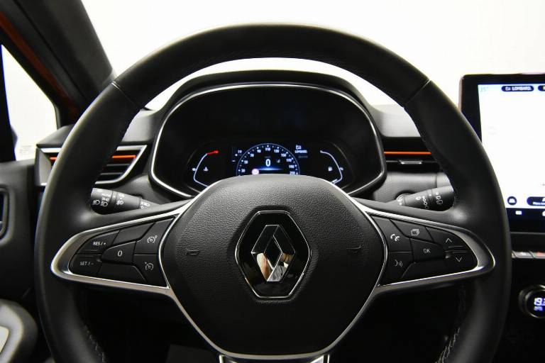 RENAULT Clio 23