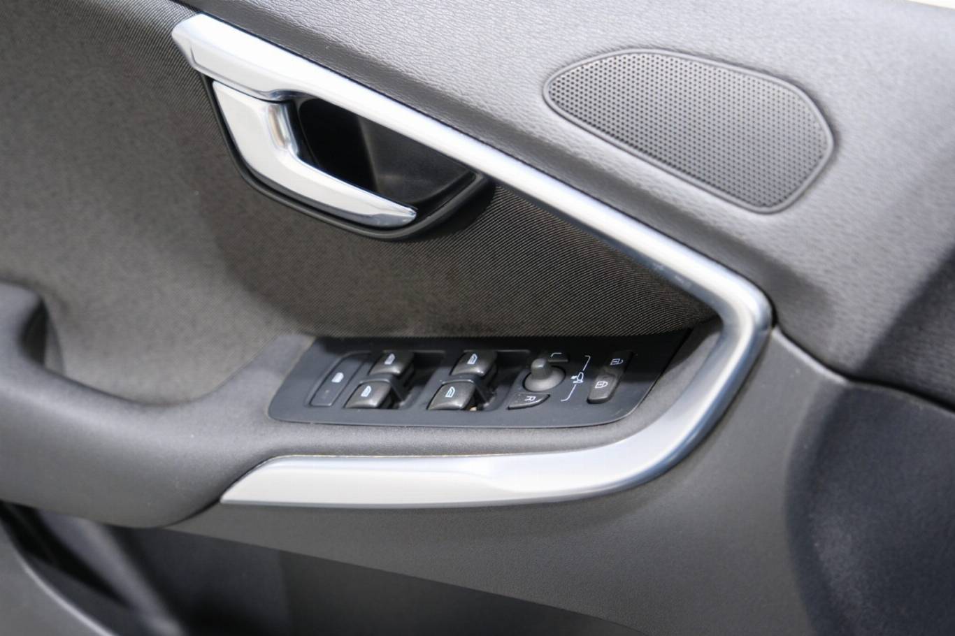 VOLVO V40 Cross Country 34