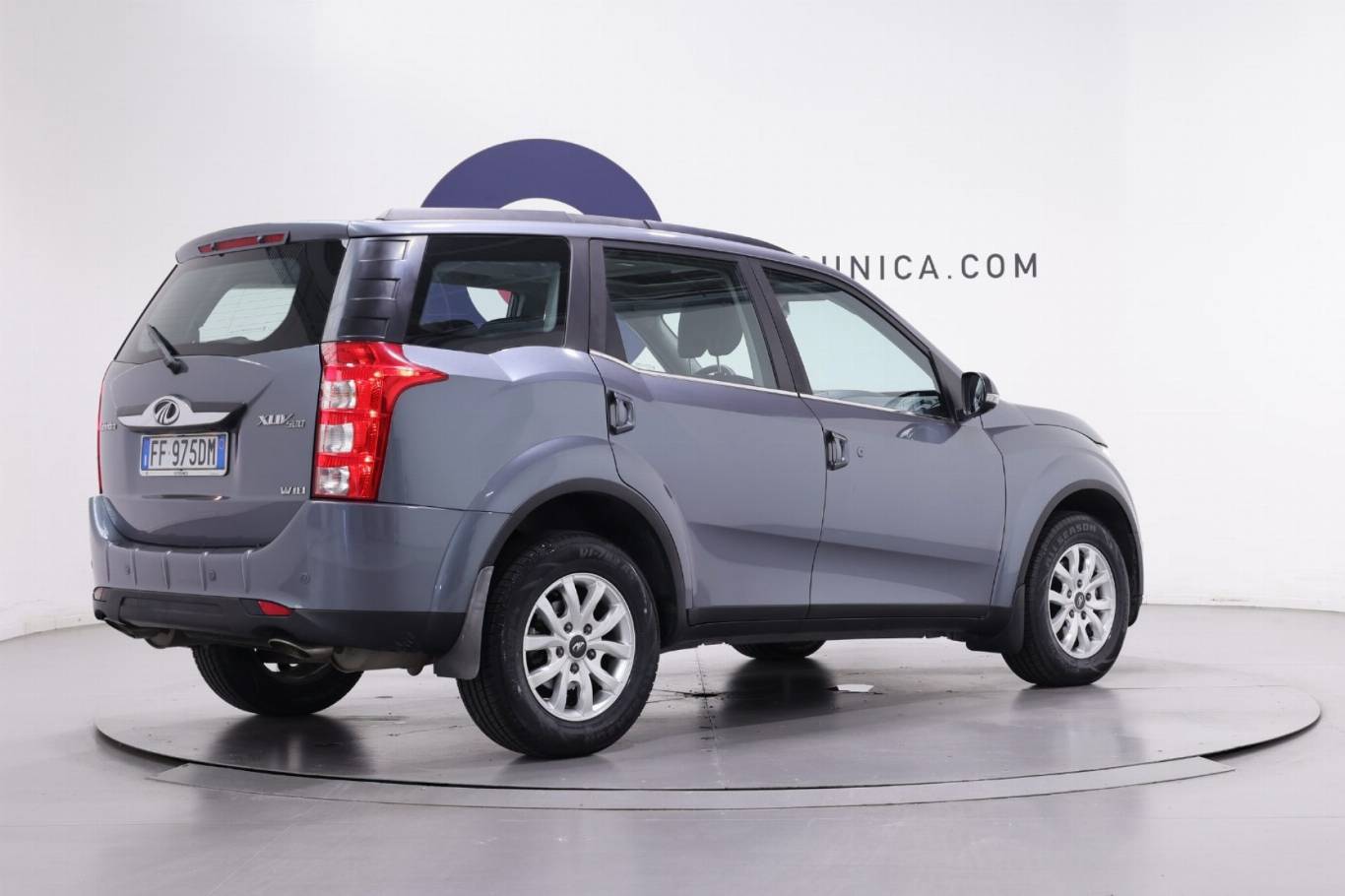 MAHINDRA XUV500 14