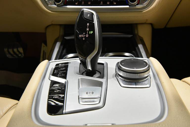 BMW 730 10