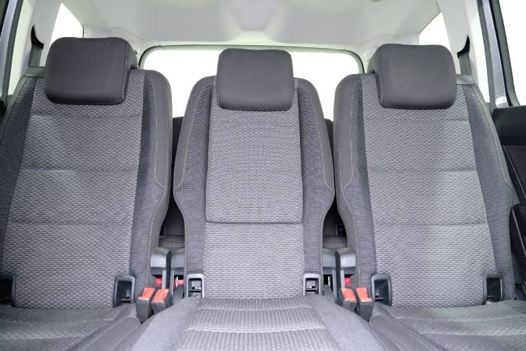 VOLKSWAGEN Touran 37