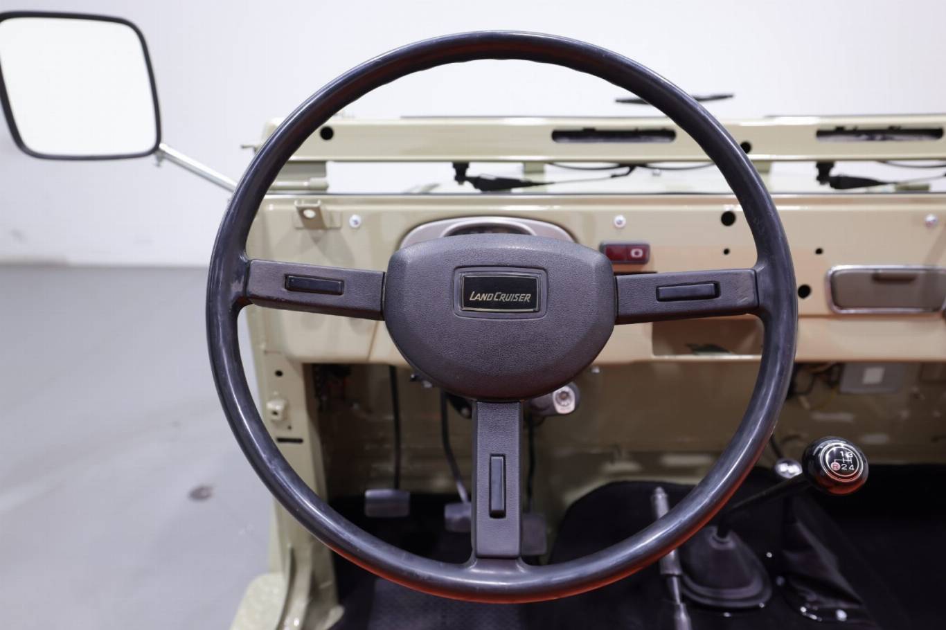 TOYOTA Land Cruiser 7