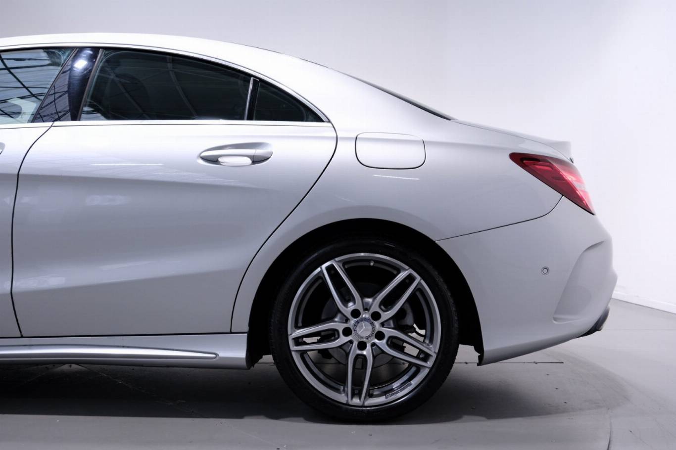 MERCEDES-BENZ CLA 220 45