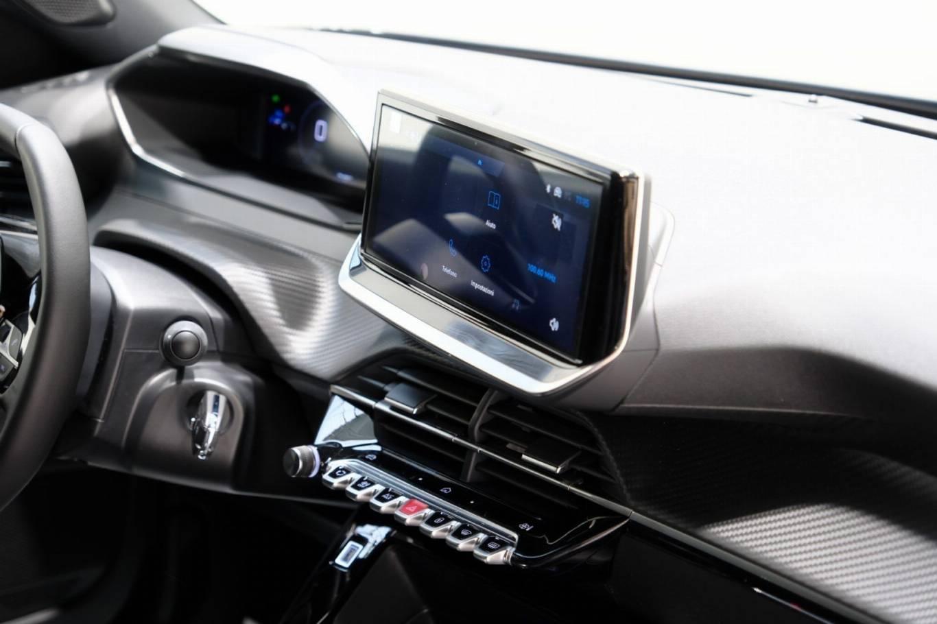 PEUGEOT 2008 40