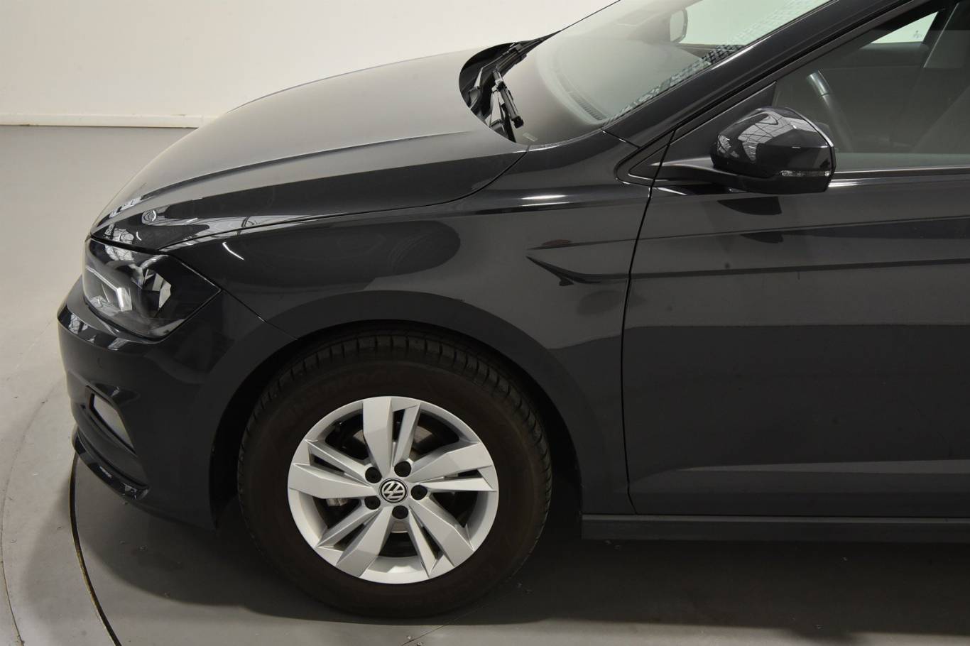VOLKSWAGEN Polo 41