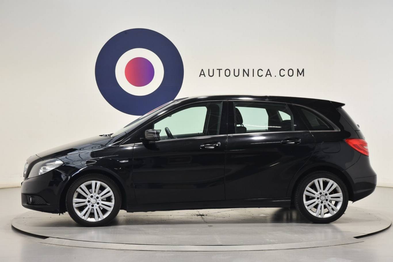 MERCEDES-BENZ B 180 12