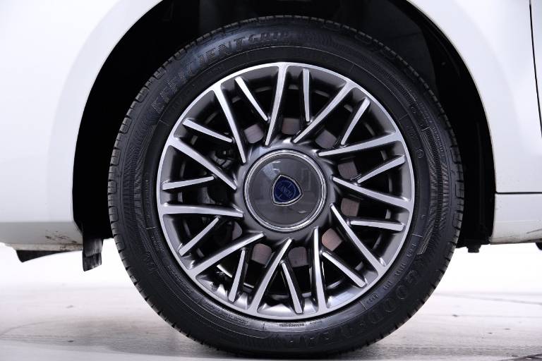 LANCIA Ypsilon 12