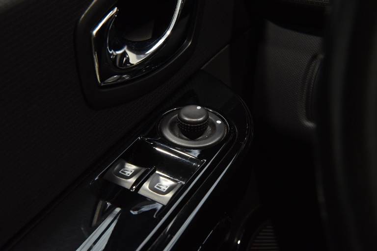 RENAULT Clio 30