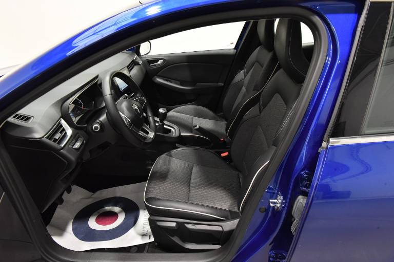 RENAULT Clio 4
