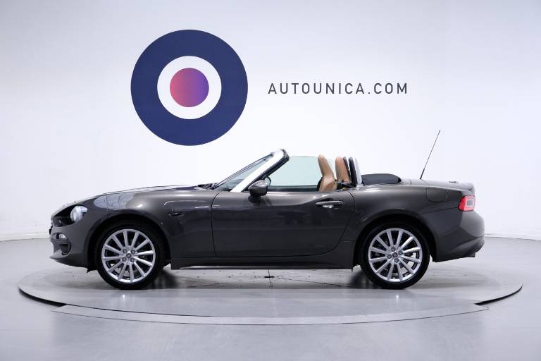 FIAT 124 Spider 10