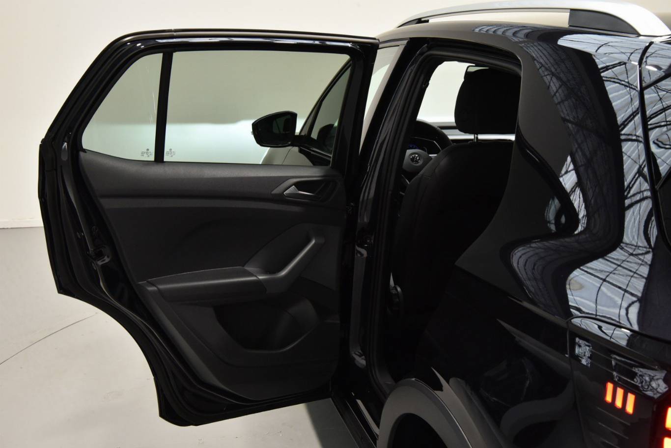 VOLKSWAGEN T-Cross 45