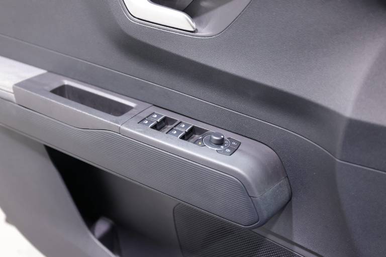 FORD Tourneo Courier 33