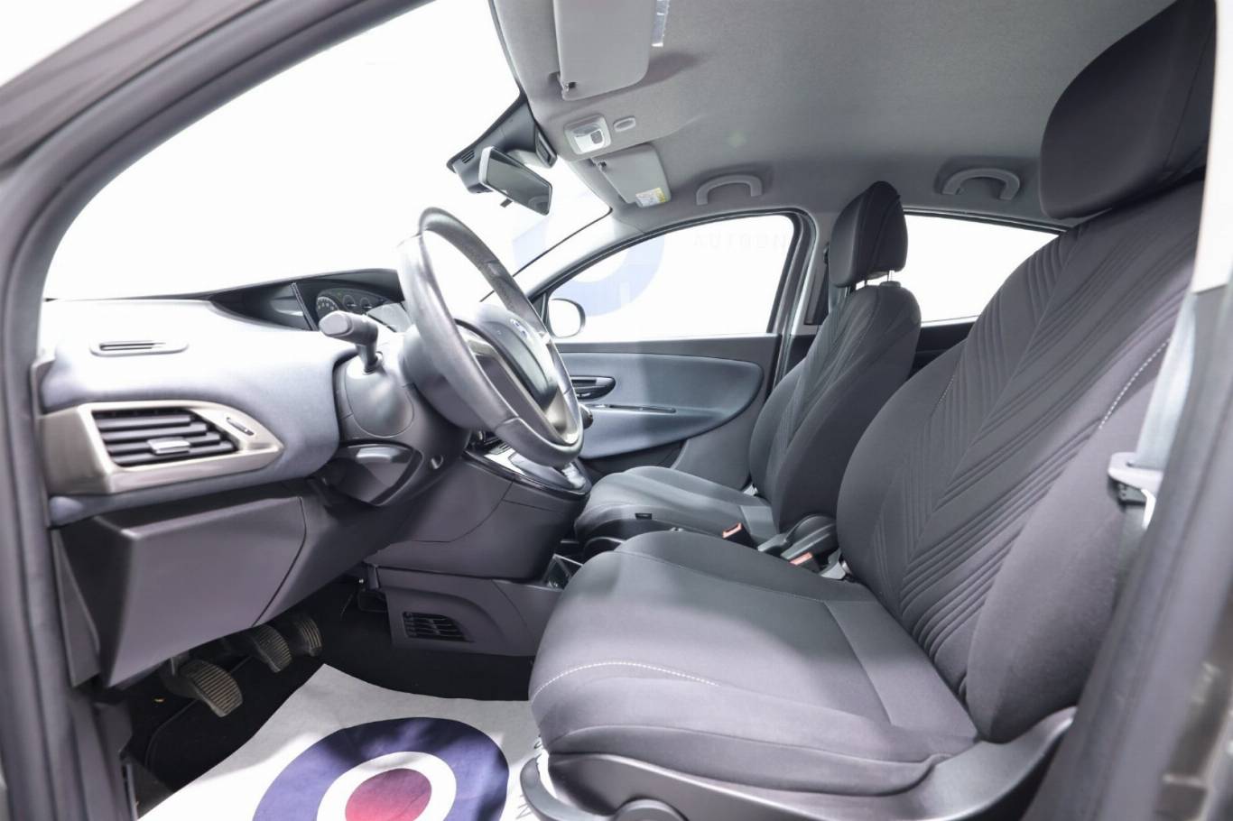 LANCIA Ypsilon 19