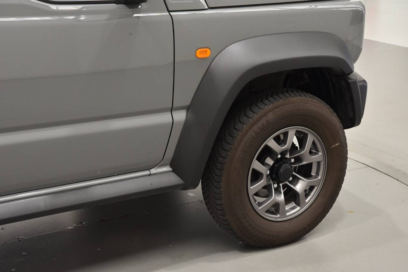 SUZUKI Jimny 48